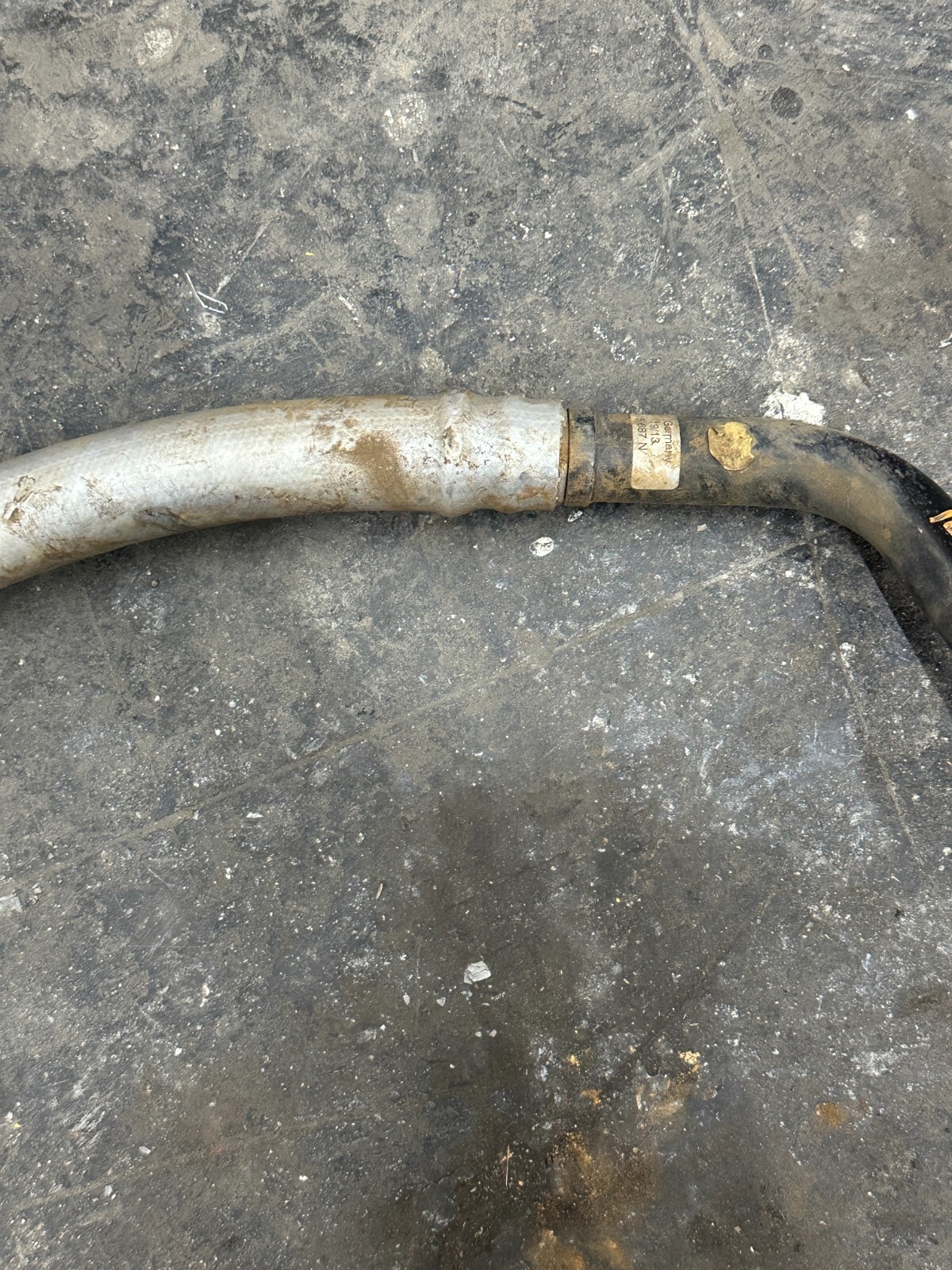 2014 AUDI R8 V10 OEM ENGINE OIL COOLER HOSE LINE 420115687N 420 115 687 N