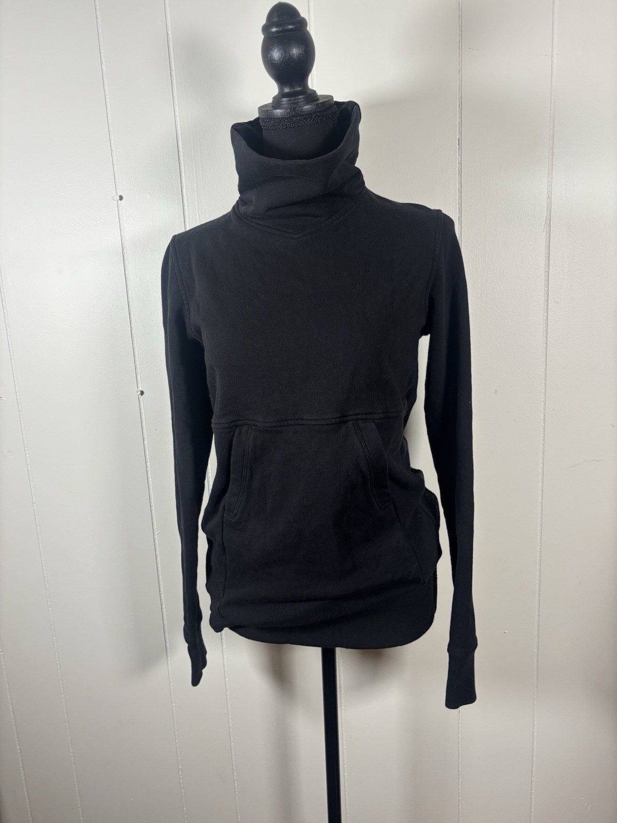 lululemon press pause pullover black 4 - image 1