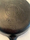 VINTAGE GRISWOLD NO. 3 CAST IRON FRYING PAN SKILLET