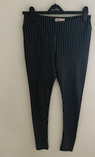Cameo Rose Black Striped Leggings Size S