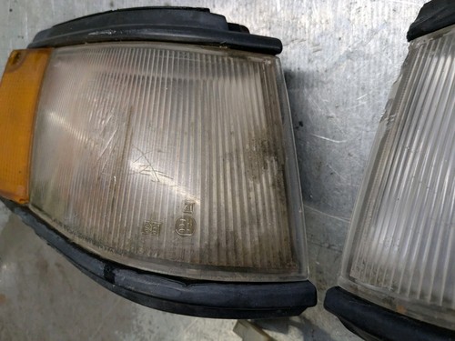 Toyota Corolla AE86 Levin 1983-87 Side / Corner Lights - Picture 3 of 12