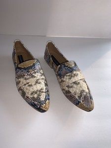 steve madden snake print loafers