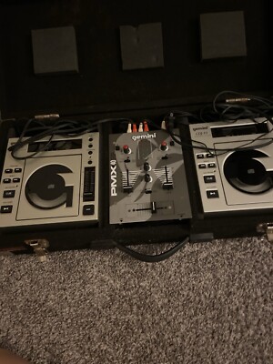 Gemini CDJ-10 Pro CD Player - PLEASE READ - Skips a Lot - Everything Powers On