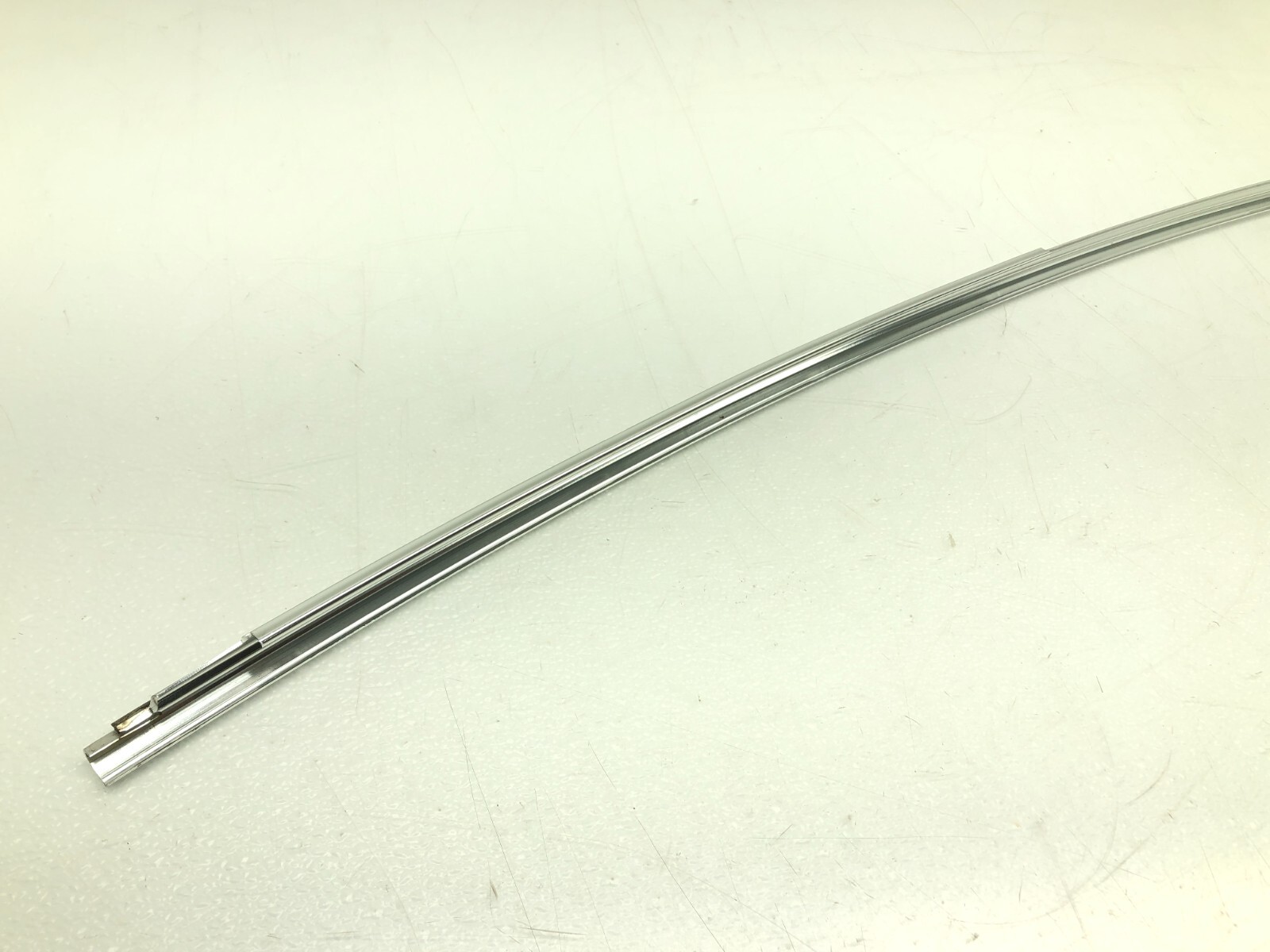 2017-2020 MASERATI LEVANTE LEFT DRIVER UPPER DOOR ROOF DRIP MOLDING OEM.