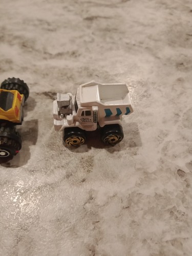 VINTAGE MICRO MACHINES,FUN RISE,ROAD CHAMPS MONSTER TRUCKS 2 VEHICLES 1987-1988 - Picture 5 of 9