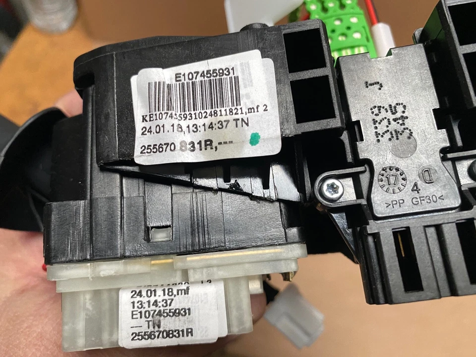 Control Under Steering Wheel Full Contactor Turning Renault Trafic III - Image 3 of 3