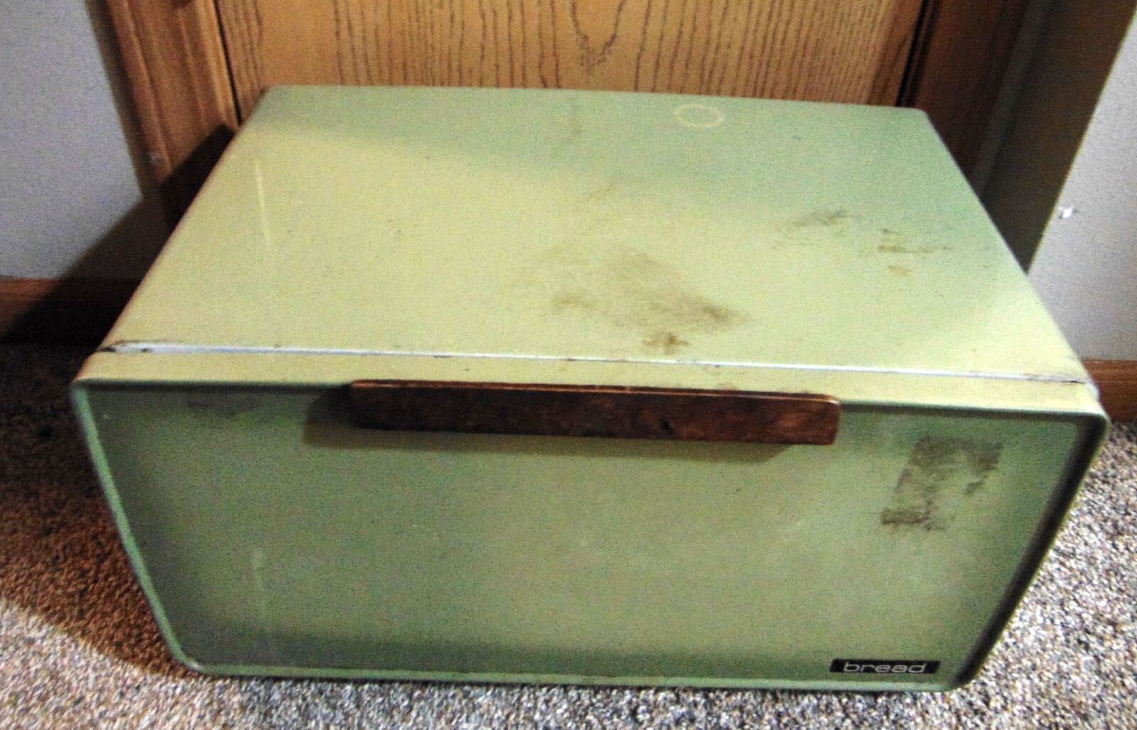 Vintage Mid Century Metal Lincoln BeautyWare Bread Box With Shelf