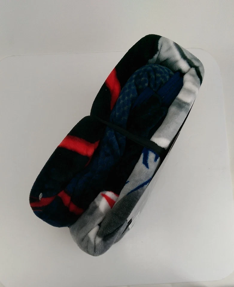 Manta de cama tamaño queen con licencia oficial de la NFL 60 x 80 en New England Patriots Foto 4 de 4