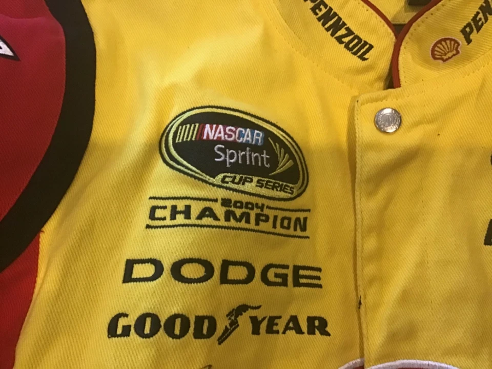 Autographed Kurt Busch Nascar Penzoil yellow Jacket - Image 4 of 4
