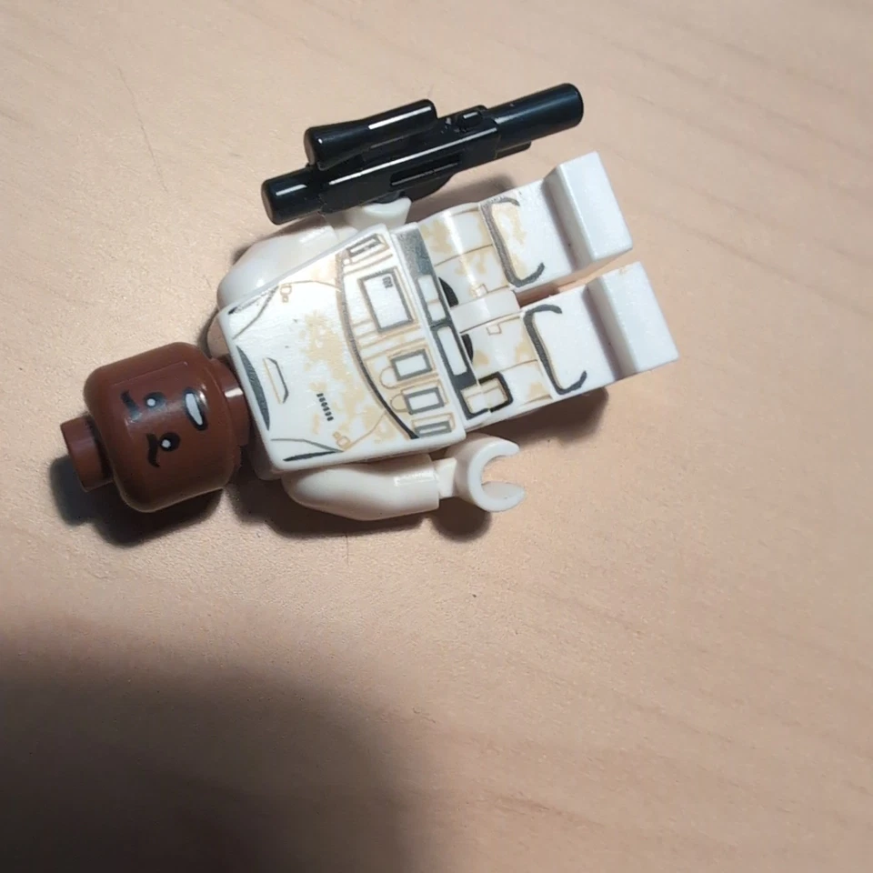 乐高星球大战芬兰人 (FN-2187) 迷你人偶 30605 迪士尼冲锋队 无头发  — 第 4/4 张图片