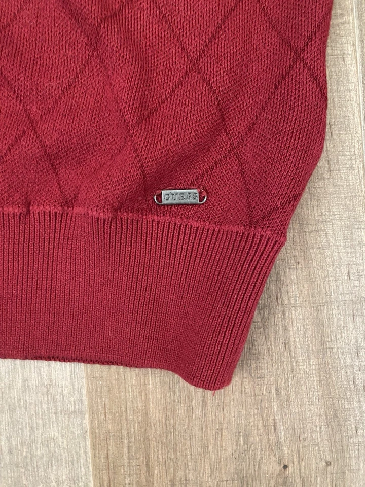 Guess Men’s Long Sleeve Crew Neck Red Sweater, Diamond Pattern Size M NEW NWT - Image 2 of 4