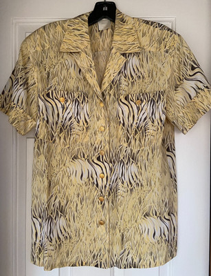 ESCADA SILK BLOUSE IN BEIGE SHADE SAFARI PRINT FRONT POCKETS 34 RUNS M ITALY