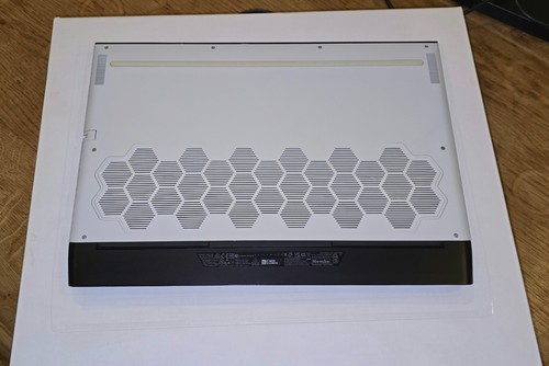 Alienware M17 R3 - Gaming Laptop - TOP Zustand - Bild 3 von 8