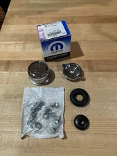 NOS MOPAR PERFORMANCE STAMPED STEEL VALVE COVERS DRESS UP KIT NIB!! NICE!!