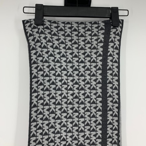 Michael Kors Scarf One Size Logo Infinity Loop Two Tone Gray Reversible - Picture 7 of 10