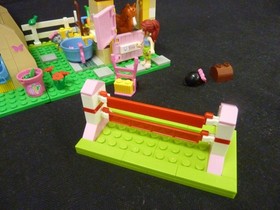 LEGO FRIENDS HEARTLAKE STABLES 3189 COMPLETE SET DIRECTIONS NO SEPARATOR OR BOX