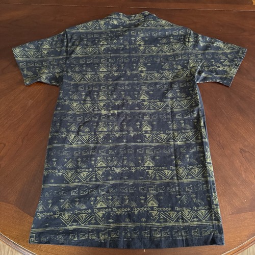 Vintage Reebok Sport Men’s T Shirt Large AOP Single Stitch Black Green Geometric - Picture 11 of 11