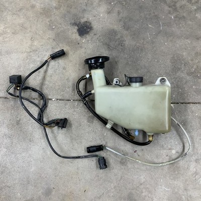 Yamaha 1984-1994 Oil Pump Tank With Sensor 40 50 HP GOOD CONDITION FRESHWATER