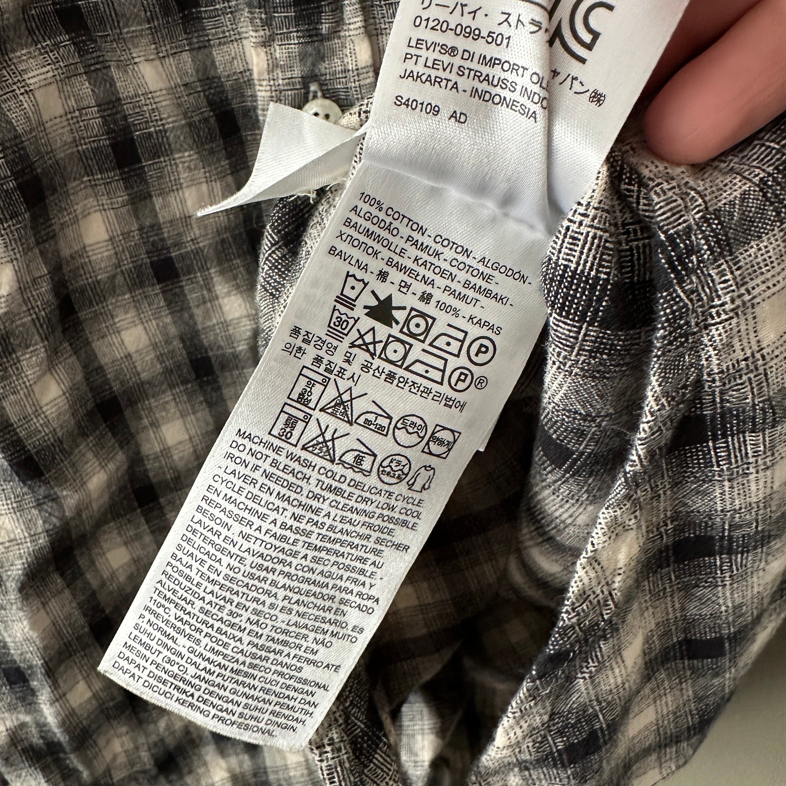 Levi's Mens Plaid Button Down Medium - image 4