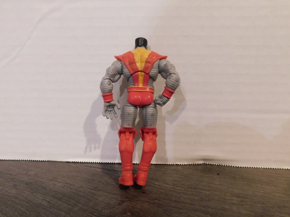 Hasbro Universo Marvel 3,75” Talla Gigante X-Men 35 Aniversario Coloso Foto 2 de 2