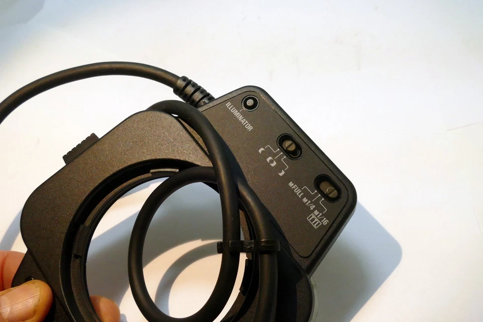 Nikon Speedlight SB-21 Ring Light/Macro Flash for Close-Up Nikon - Image 3 of 4