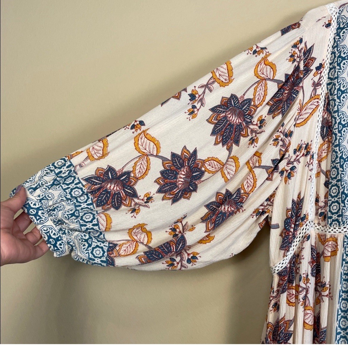 Angie Women’s Boho Floral Print Crochet Multicolor Open Kimono Robe Duster Sz S image 4