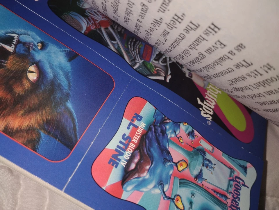 Very Good+ Like New Goosebumps #62 Monster Blood IV 4 w/att bookmark & cards - Imagem 4 de 4
