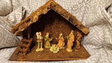 Vintage Nativity Set 1982 Manger K-Mart 4 Figurines/ plus baby Jesus