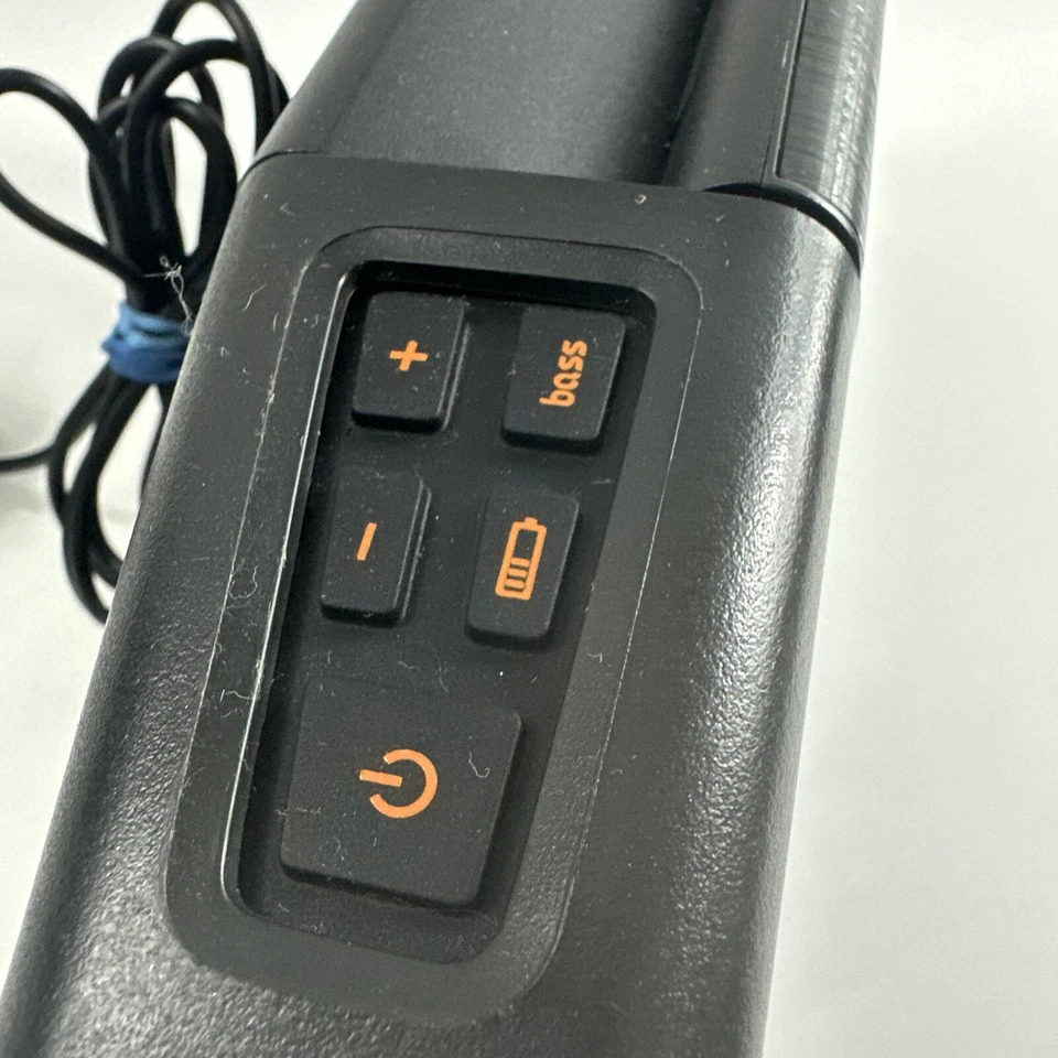 Eton Soulra Solar Powered Sound System For Older Model Apple iphones ipods - Image 3 of 4