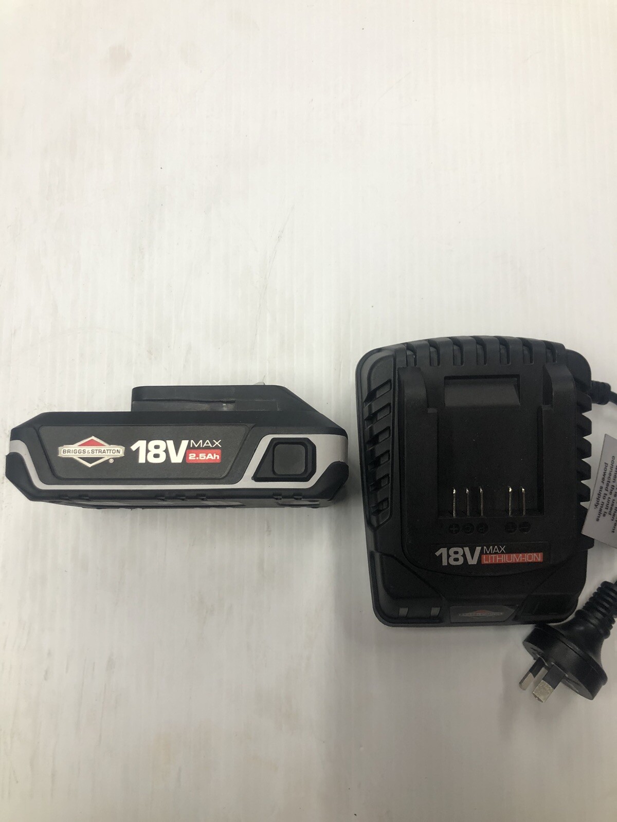 1 x Victa Briggs & Stratton Victa 18 Volt 2.5Ah LithiumIon Battery