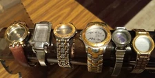 Lot Of 7 Vintage Womens Watches No Mechanism As-is Project Lockets vg