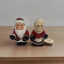 Mr. and Mrs. Santa Claus Salt and Pepper Shakers Seasonal Christmas Kitchenware
