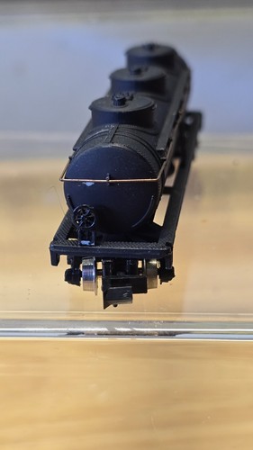 Vintage Bachmann N Scale 42' Three Dome Tank Car #5424 Deep Rock Hong Kong Train - Picture 3 of 8
