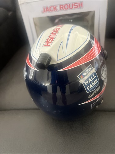 Casco autografiado del Salón de la Fama de NASCAR JACK ROUSH CLASE DE 2019 - Imagen 7 de 10