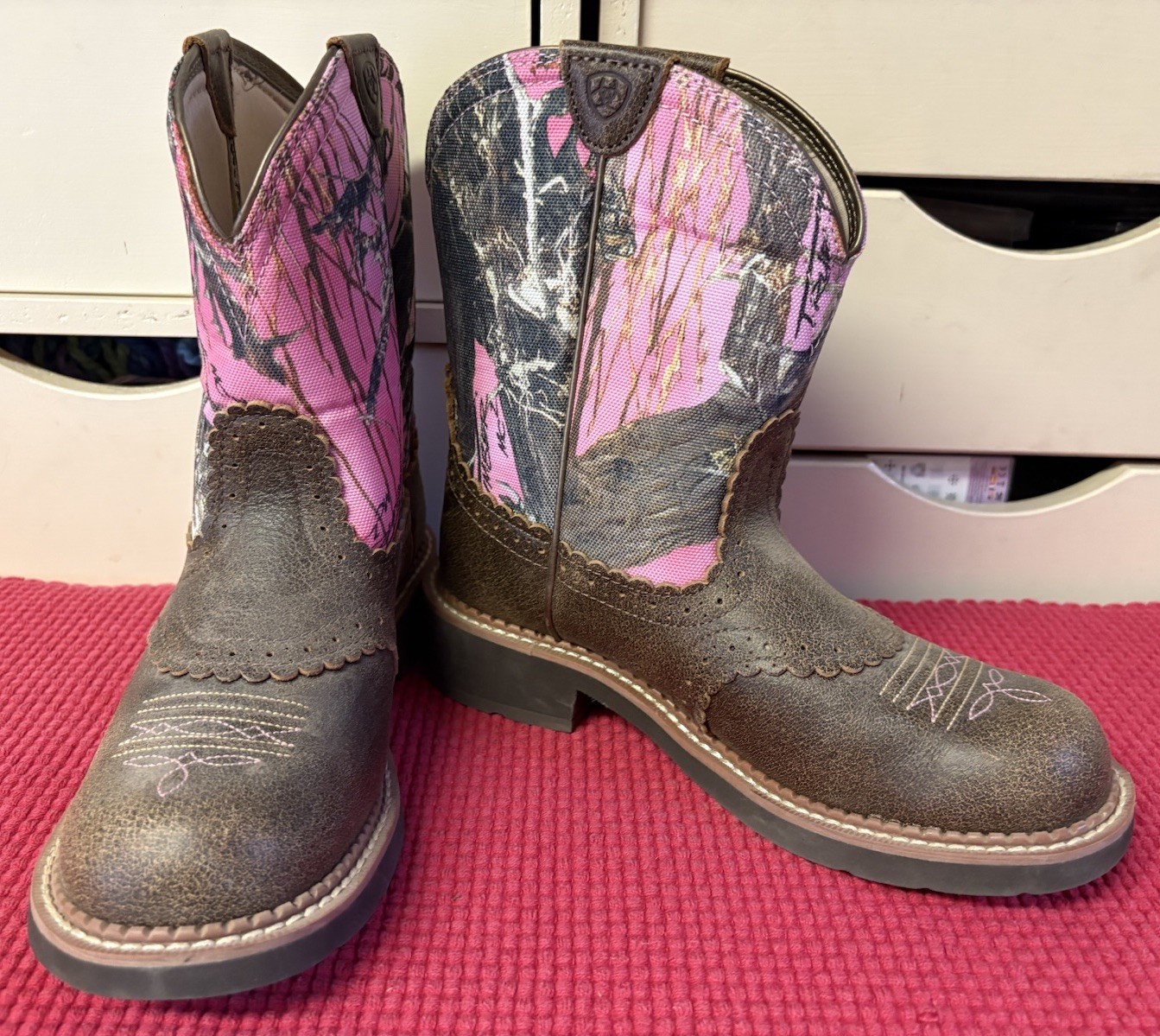 Ariat Women’s Fat Baby Boots Brow Pink Camo Size 7.5 Great Condition