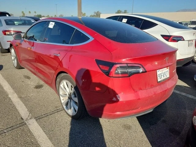 Tesla Model 3 2018 largo alcance Foto 2 de 4