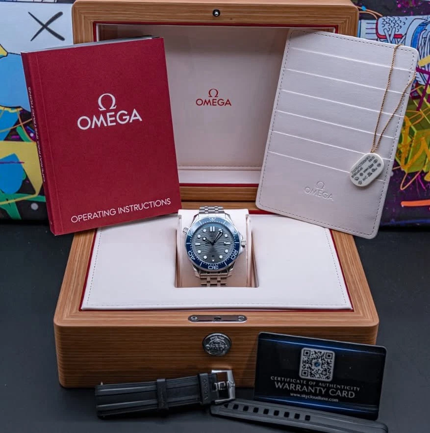 Omega Seamaster Diver 300M Silver/Blue "Waves" Dial 42mm - Image 3 of 3