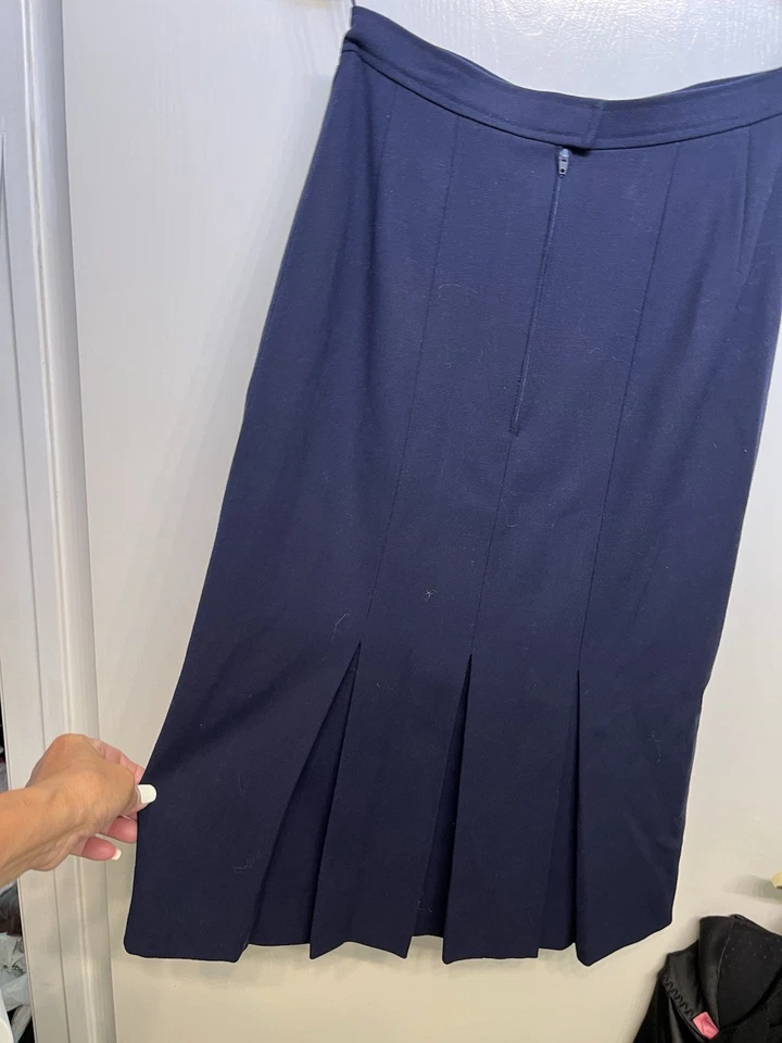 FALDA CLÁSICA AZUL MARINO PLISADA SIRENA FORRADA SEDA LOGO CHANEL CC 38