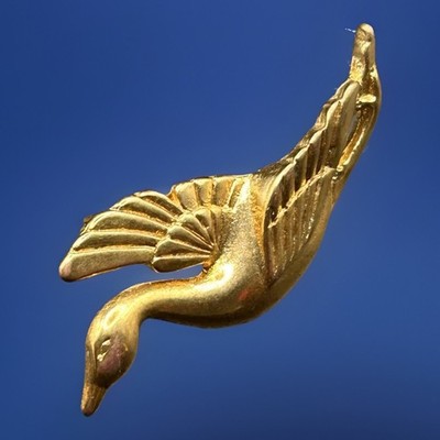Stilvolle Art Deco Stil goldfarbene Brosche Fliegende Gans Anstecknadel