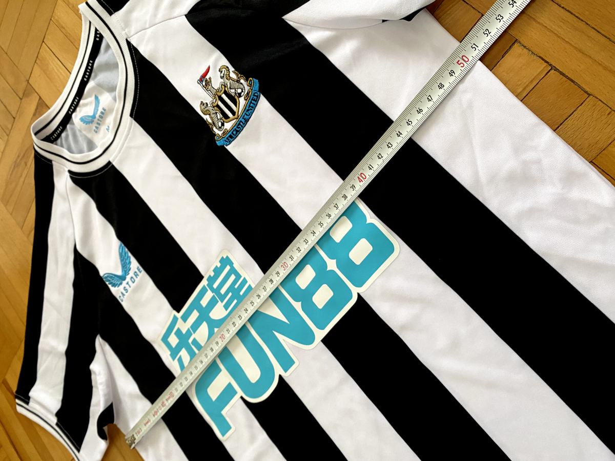 Newcastle Shirt Home 2022/23 (M) [Castore] Official Product