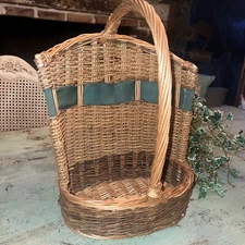 Vintage Woven Wicker Gathering Display Wine Basket 7 X 12 X 16” Tall
