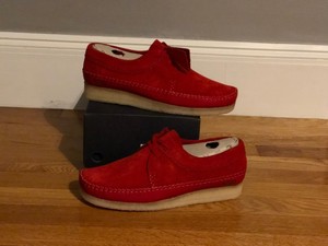 supreme clarks red