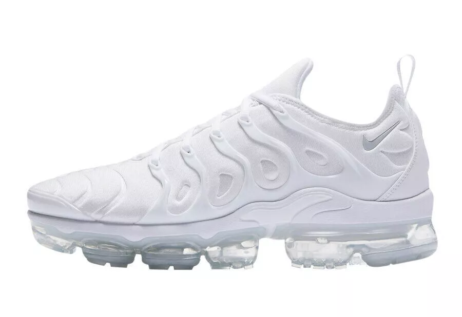 Nike vapormax plus white size 5 sale