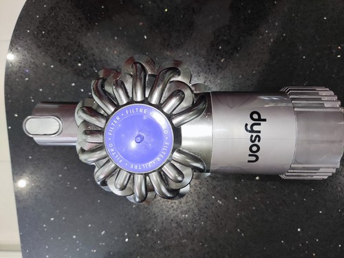 DYSON V6 ANIMAL CORDLESS VACUUM CLEANER INCLUDES MAIN BODY BATTERY BIN FILTER - Picture 5 of 24