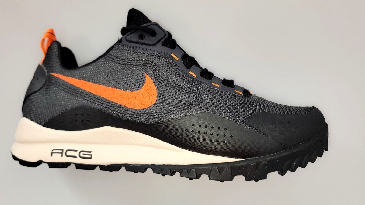 NIB DS Sz 13 Nike ACG Wildedge Anthracite Outdoors Sneaker Boot