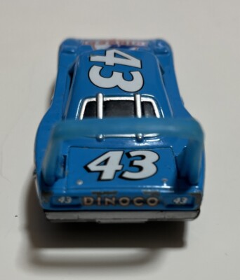 Disney Pixar Cars THE KING Dinoco Blue #43 1970 Plymouth Superbird