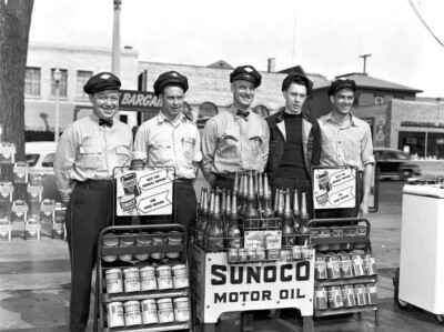 SUNOCO SERVICE GAS STATION 5 ATTENDANTS MOTOR OIL RACKS  5x7 reprint