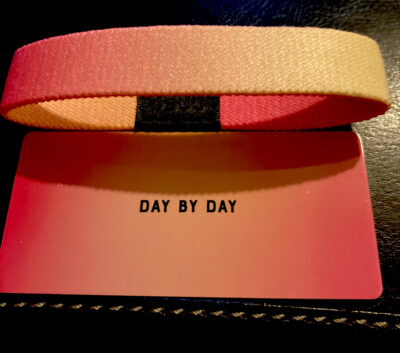 Zox Day By Day Ombré Gold Stitch 1/100 Medium Strap Atemberaubende helle Farben
