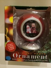 NEW DIGITAL PHOTO CHRISTMAS TREE ORNAMENT SCREEN DISPLAYS 59 PHOTOS 1.5" GIFT