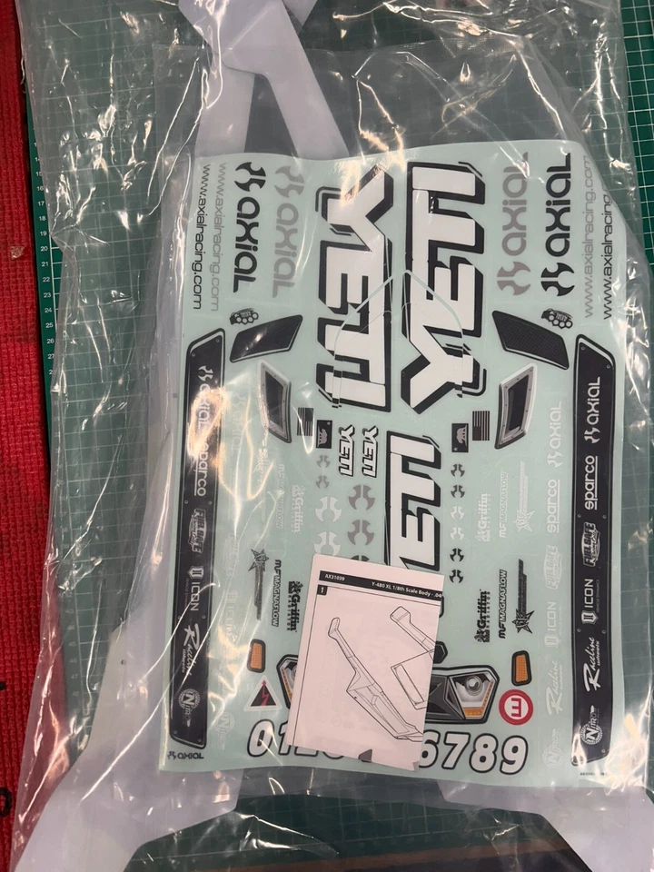 AX31262 AXIAL Y-480 1/8 SCALE BODY, GREEN GEOCAMO - Image 3 of 3